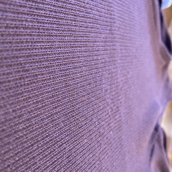 LNA Size: XS Shoulder Cut-Out Long Sleeved Tee Burgundy - Picture 4 of 4